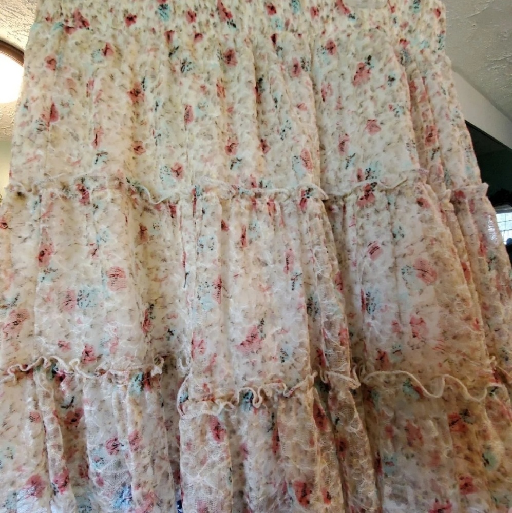 Skirt - Picture 3 of 4